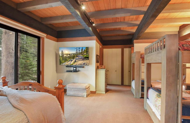 Joy on the River Stunning Waterfront Home for 10 - Photo 14