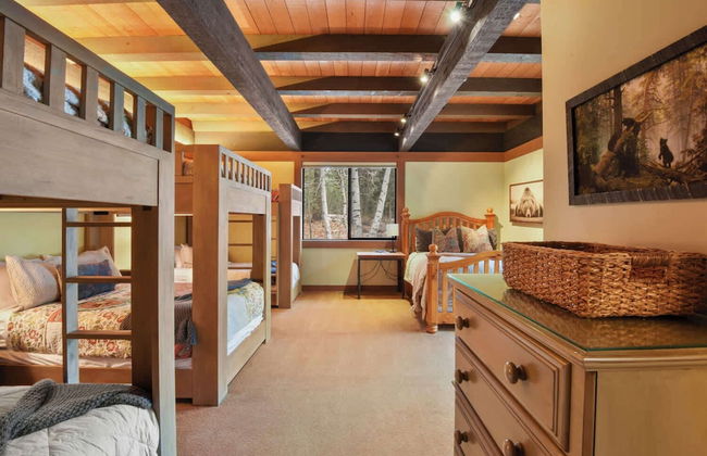 Joy on the River Stunning Waterfront Home for 10 - Photo 10