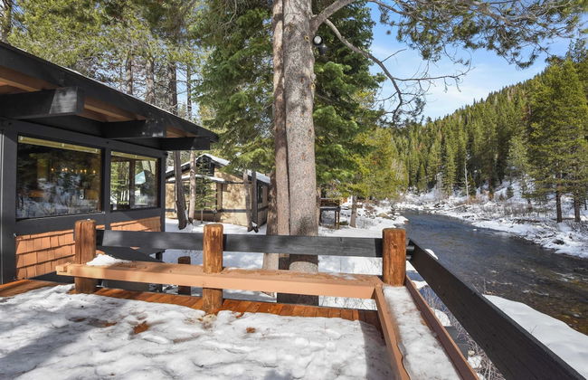 Joy on the River Stunning Waterfront Home for 10 - Photo 56