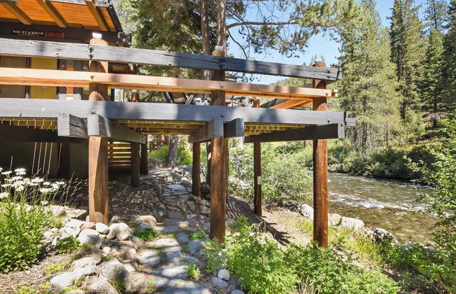 Joy on the River Stunning Waterfront Home for 10 - Photo 29