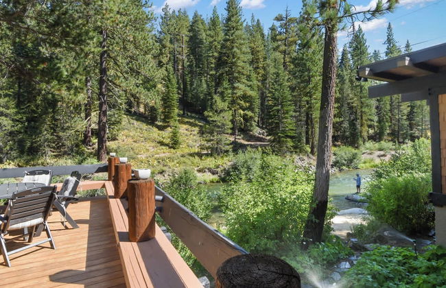 Joy on the River Stunning Waterfront Home for 10 - Photo 50