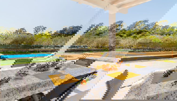 Foto 1 - White Villa With Swimming Pool