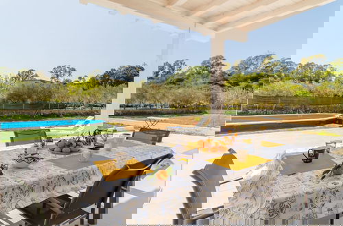 Foto 1 - White Villa With Swimming Pool