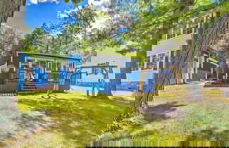 Foto 2 - East Tawas Lakefront Getaway w/ Kayaks + Deck