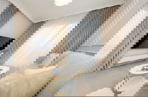 Foto 7 - Stylish Apartment 7th Floor by Renters