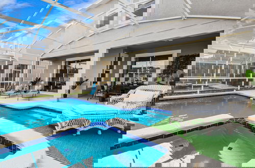 Foto 34 - Championsgate 6BR Luxury Home Pool Spa Near Disney