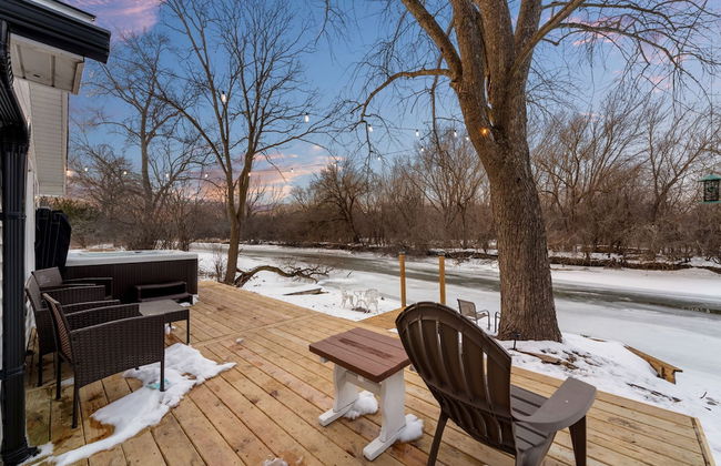 Cozy 3BR Cabin With Hot Tub on Nippersink Creek - Foto 33
