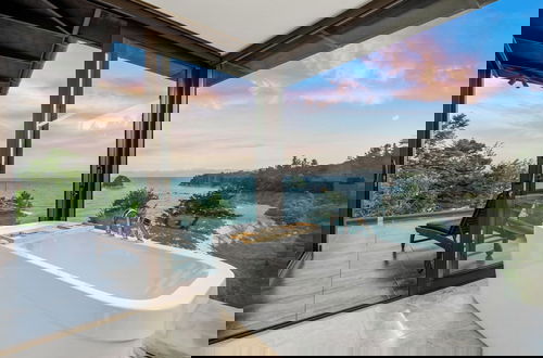 Photo 18 - Exclusive Suite - Ocean Views & Beach