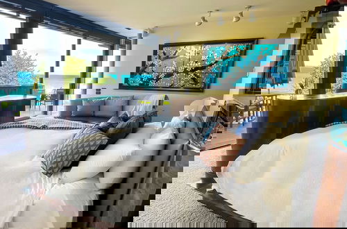 Photo 3 - Exclusive Suite - Ocean Views & Beach