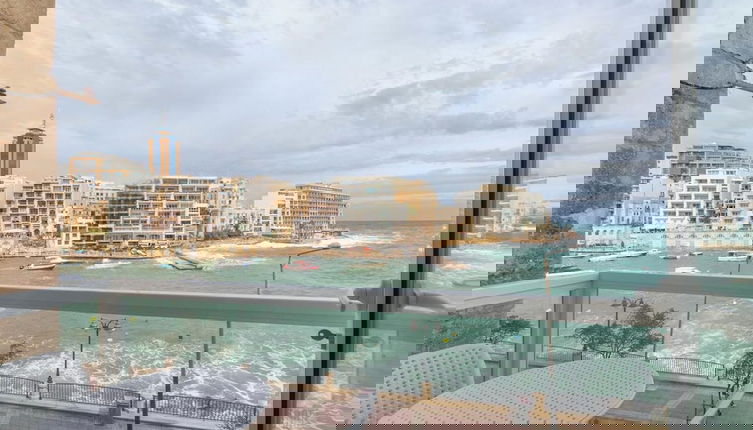 Foto 1 - Seafront Designer Bliss in Central St Julian's