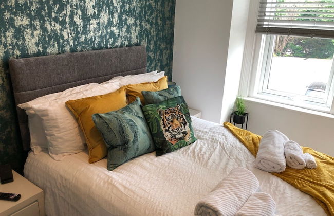 Apartmentsleeps6-balcony-freep-whiterabbitretreat - Photo 4