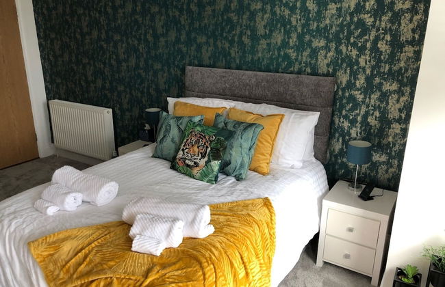 Apartmentsleeps6-balcony-freep-whiterabbitretreat - Photo 2