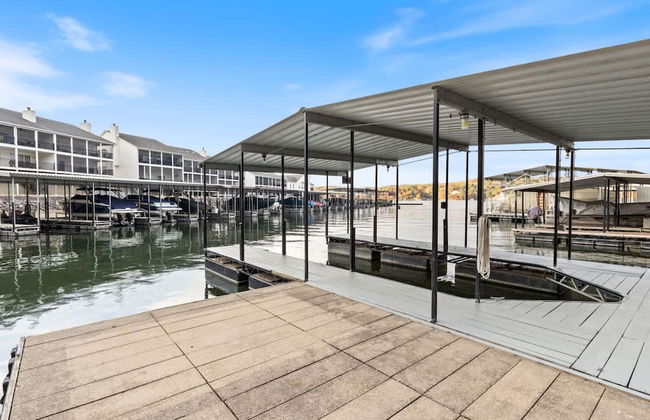 Luxury Waterfront Lakehouse With Private Dock Views - Foto 34