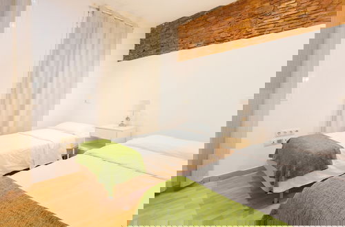 Foto 2 - Apartment Near Las Ramblas For Families Or Friends