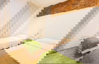 Foto 2 - Apartment Near Las Ramblas For Families Or Friends