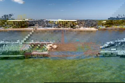 Foto 24 - Beautiful Unit In One Of The Most Prestigious Condo Complex In Islamorada 2 Bedroom Condo by RedAwning