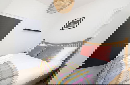 Photo 6 - Bright and Modern Flat with desk