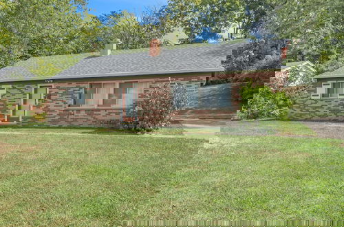 Foto 22 - Cozy Retreat In Cincinnati 3 Bedroom Home by RedAwning