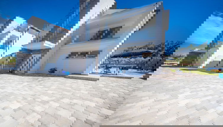 Foto 1 - Villa Eni