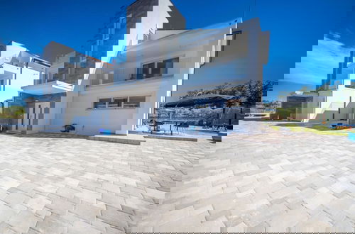 Foto 1 - Villa Eni