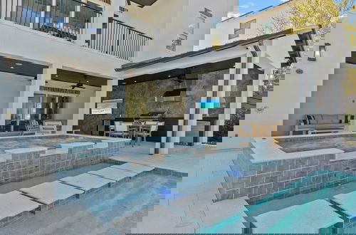 Foto 21 - 30A Salt & Solace Pool, Golf Cart, Hot Tub + Outdoor Kitchen