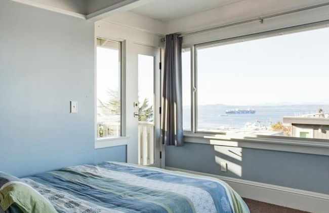 Highland Haven Water view Stay - Photo 8