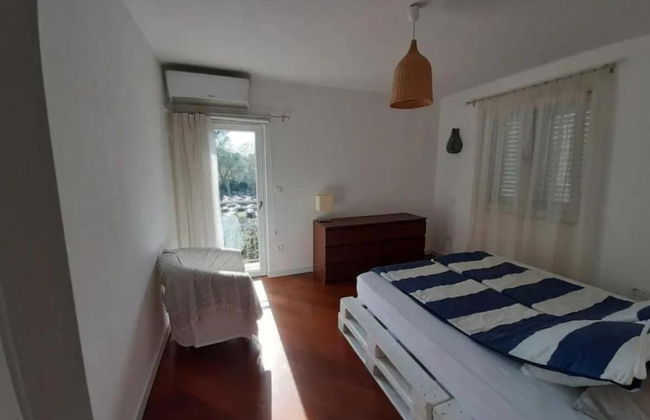 Relaxing Tivat Stay With Balcony & Free Parking - Foto 5