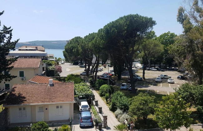 Relaxing Tivat Stay With Balcony & Free Parking - Foto 22
