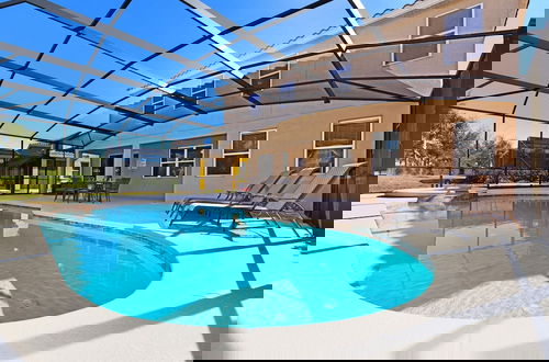 Foto 6 - Lux Villa w Pool Spa Games - Near Disney