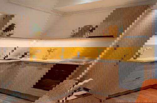 Foto 3 - Modern Spacious 2BR Steps to Cismigiu Gardens