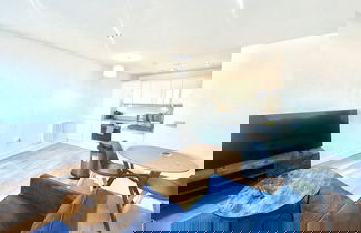 Foto 1 - Up to 40 Percent Off Old Trafford Modern Apartment