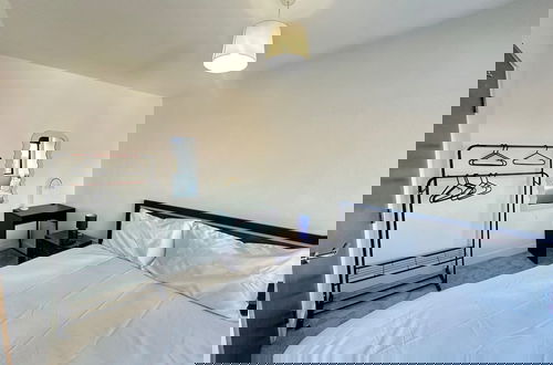 Foto 3 - Up to 40 Percent Off Old Trafford Modern Apartment