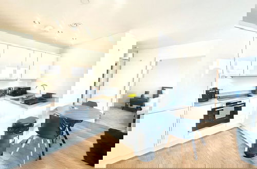 Foto 8 - Up to 40 Percent Off Old Trafford Modern Apartment