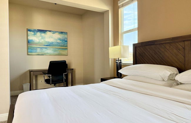 New Upscale 1BR Stay With Mini Golf Sauna Heated Pool - Foto 12