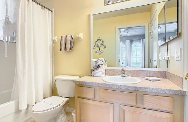 Elegant 5BR Home w Private Pool Spa Near Disney - Foto 39