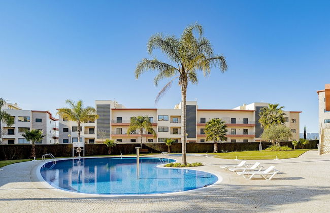 Lagos Central 1 With Pool by Homing - Photo 16