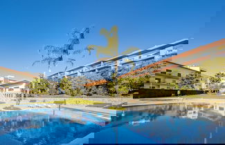 Foto 1 - Lagos Central 1 With Pool by Homing