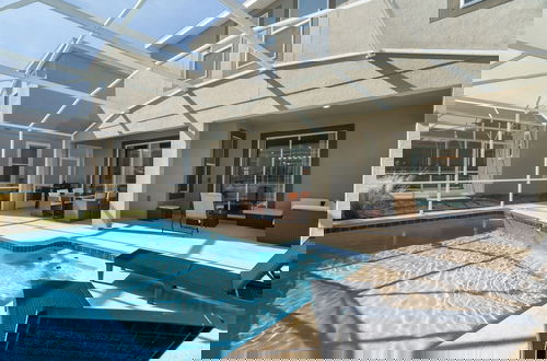 Foto 2 - Gorgeous 6-bedroom House With Private Pool