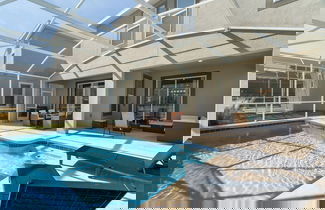 Foto 2 - Gorgeous 6-bedroom House With Private Pool