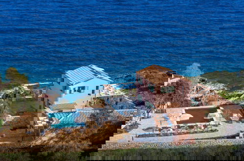 Foto 3 - Evilia Beach Villa With Private Pool