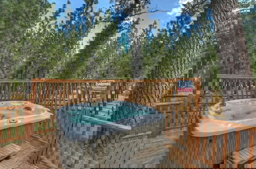Foto 35 - Timber Lodge HUGE Log Cabin with Hot Tub