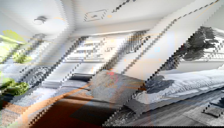 Photo 1 - SPACE 701