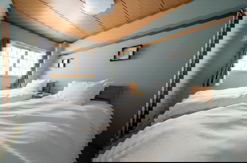 Photo 5 - SPACE 701