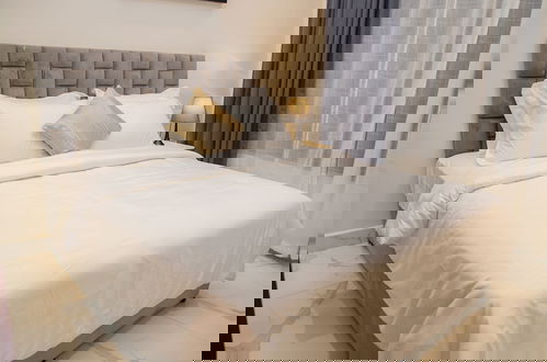 Foto 32 - unreal homes