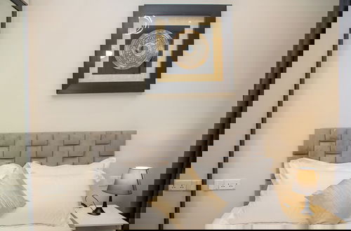 Foto 33 - unreal homes