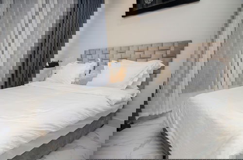 Foto 5 - unreal homes