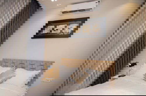 Foto 35 - unreal homes