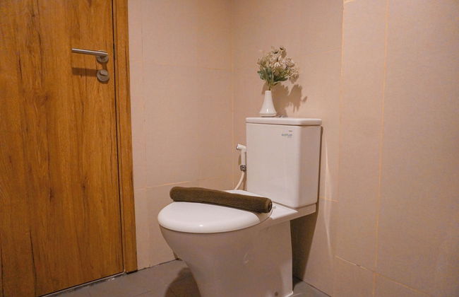 Cozy Studio Apartment At LRT City Jatibening - Photo 14