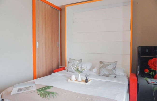Cozy Studio Apartment At LRT City Jatibening - Photo 3
