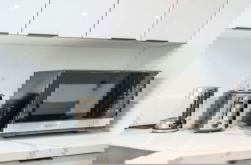 Foto 45 - Not Affected by the Fire/modern Spacious Home With Parking & Fully Equipped Kitchen #3